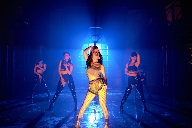 Lâm Bảo Ngọc khoe vẻ gợi cảm và vũ đạo điêu luyện trong MV đầu tay - Ảnh 7.