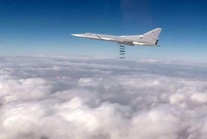Nga cấp tốc điều máy bay ném bom chiến lược Tu-160 tới Syria trong tình hình nóng? - Ảnh 10.