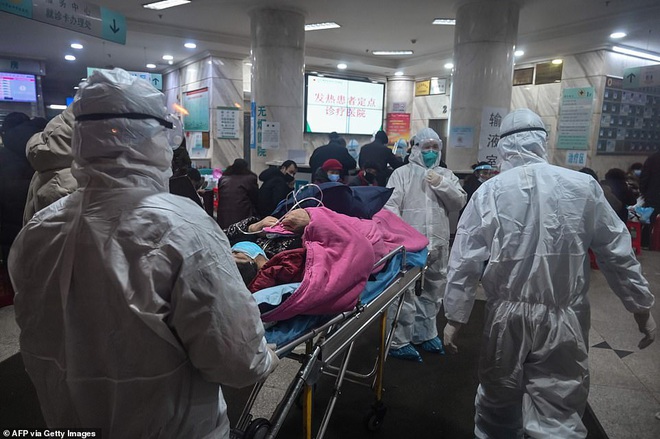 [ẢNH, VIDEO] Virus corona: Bên trong bệnh viện dã chiến 1.000 giường vừa được xây dựng thần tốc tại Vũ Hán - Ảnh 3.
