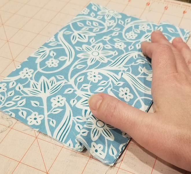 Tự may khẩu trang vải không hề khó như bạn nghĩ - ngày nghỉ các mẹ tranh thủ làm ngay nhé - Ảnh 6.