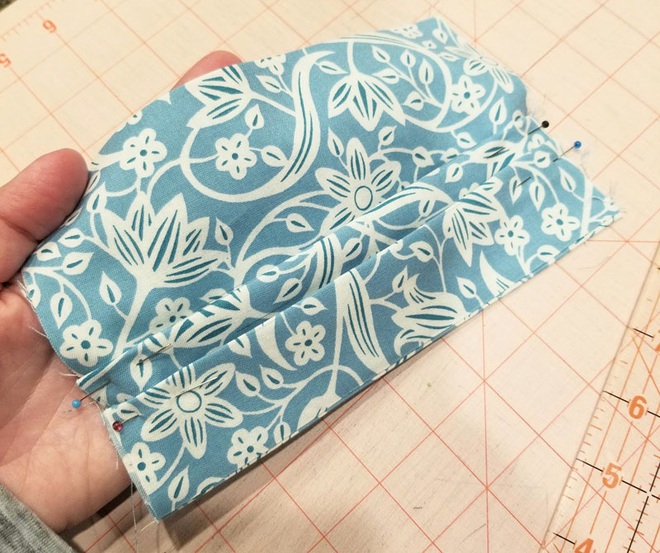 Tự may khẩu trang vải không hề khó như bạn nghĩ - ngày nghỉ các mẹ tranh thủ làm ngay nhé - Ảnh 8.