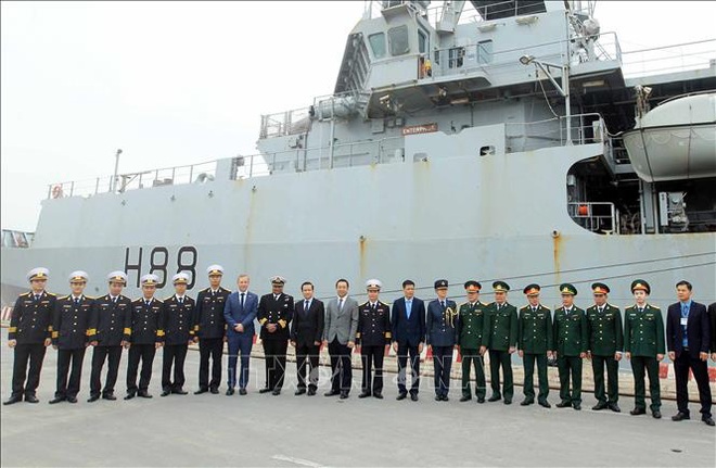 Tàu Hải quân Hoàng gia Anh HMS Enterprise thăm thành phố Hải Phòng - Ảnh 3.