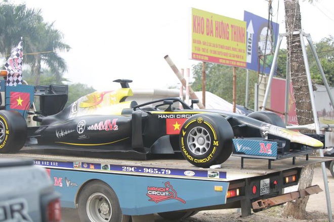 Ngắm mô hình xe đua F1 trên phố Hà Nội - Ảnh 6.