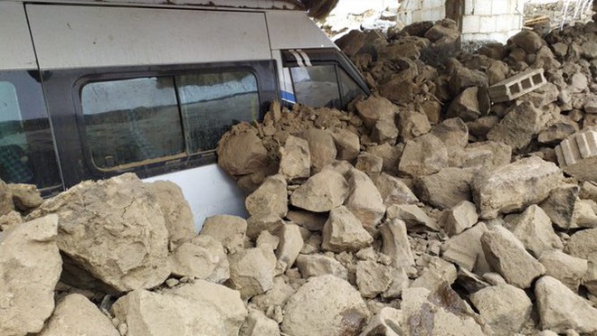 Động đất trên biên giới Iran - Thổ Nhĩ Kỳ, hơn 1.000 căn nhà đổ sập - Ảnh 3.