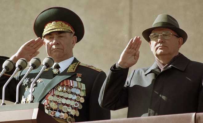 Những hình ảnh “đắt giá” của vị nguyên soái cuối cùng của Liên Xô - Ảnh 3.