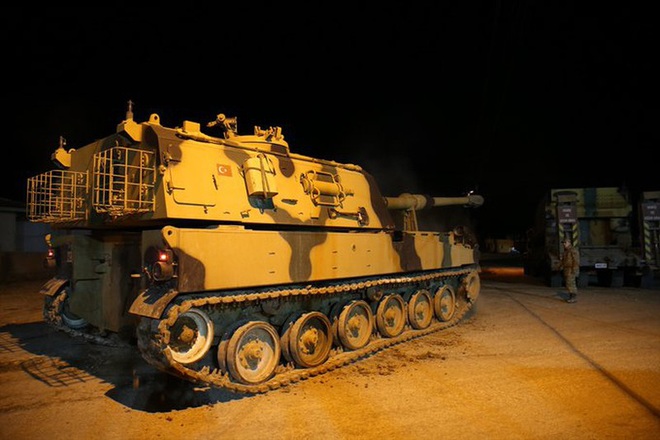 Hàng trăm xe quân sự Thổ Nhĩ Kỳ vượt biên giới, ầm ầm tiến vào Syria - Ảnh 3.
