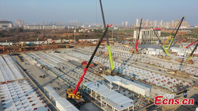 [VIDEO] Trung Quốc xây thần tốc bệnh viện Lôi Thần Sơn 1.600 giường ở Vũ Hán: Đã hoàn thành 80% - Ảnh 5.