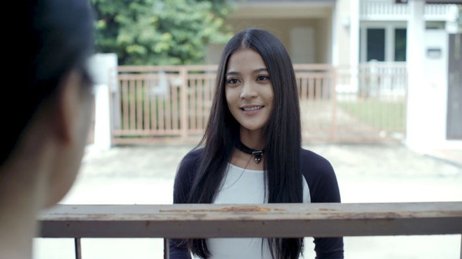 Mỹ nhân Thái nổi tiếng trong MV của Hương Giang: Nghiện xăm mình, chụp ảnh táo bạo - Ảnh 3.