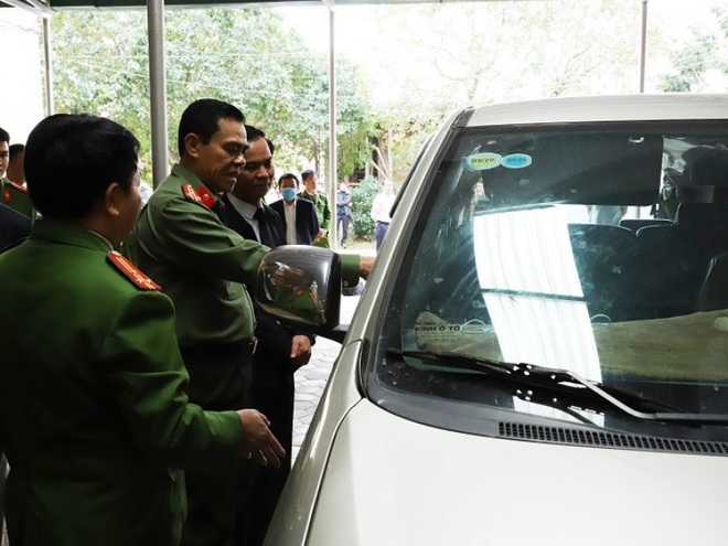 Quá trình vây bắt chiếc xe 7 chỗ chở 45kg ma túy đá đi trên đường làng Hà Tĩnh - Ảnh 3.