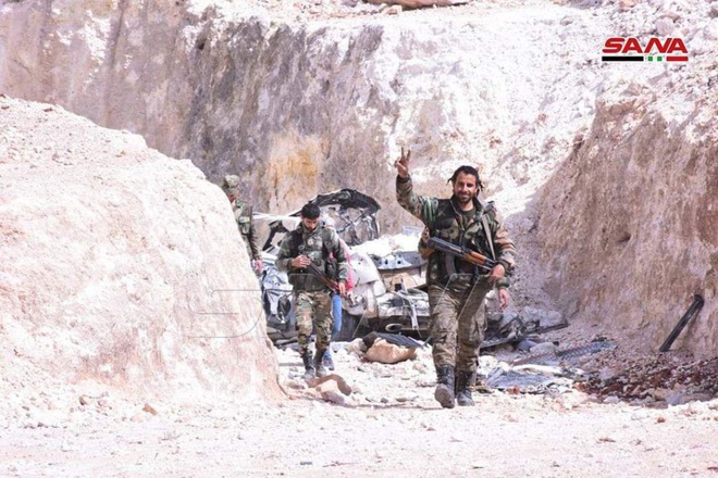 Máy bay Mỹ áp sát căn cứ đầu não của Nga tại Syria - Quân Thổ khiếp vía trước thứ vũ khí từng khiến Mỹ dọa tấn công hạt nhân Nga - Ảnh 1.