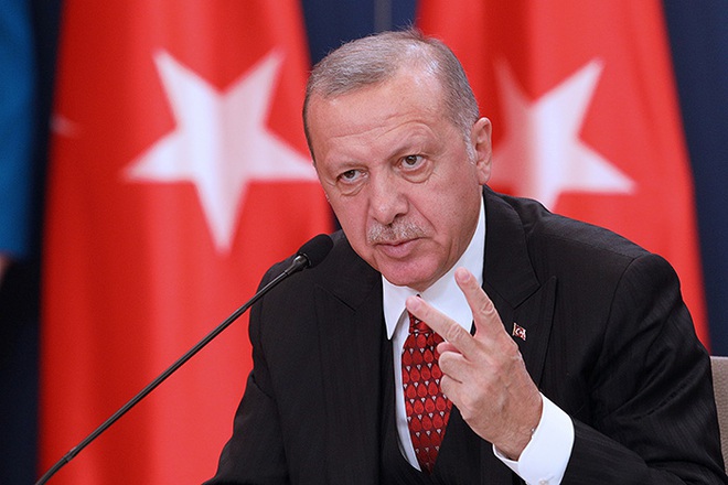 Máy bay Mỹ áp sát căn cứ đầu não của Nga tại Syria - Quân Thổ khiếp vía trước thứ vũ khí từng khiến Mỹ dọa tấn công hạt nhân Nga - Ảnh 1.