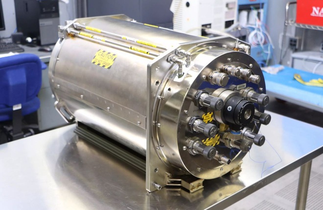 Máy biến nước tiểu thành nước uống trên trạm vũ trụ ISS vừa được nâng cấp - Ảnh 1.