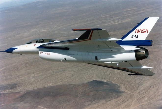 Biến thể F-16 của Mỹ chuyên tấn công mặt đất ít người biết - Ảnh 11.