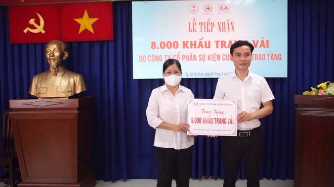 TP.HCM: Hỗ trợ 1000 chai nước rửa tay và 8000 khẩu trang vải cho công nhân - Ảnh 5.