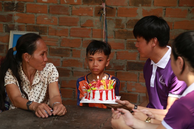 Quách Ngọc Tuyên: Tôi sợ người ta nghĩ mình làm từ thiện để ăn chặn tiền khán giả - Ảnh 5.