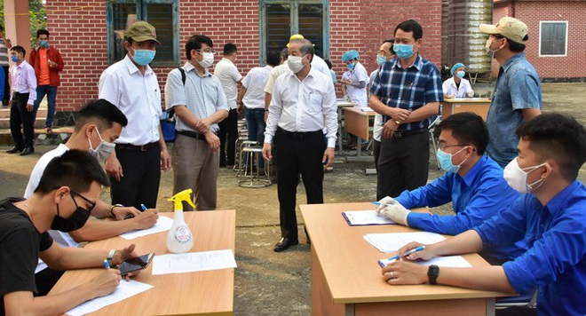 Dịch Covid-19 ngày 25/3: Việt Nam có 134 ca dương tính, nghi ngờ lây nhiễm chéo ở Bệnh viện Bạch Mai - Ảnh 1.