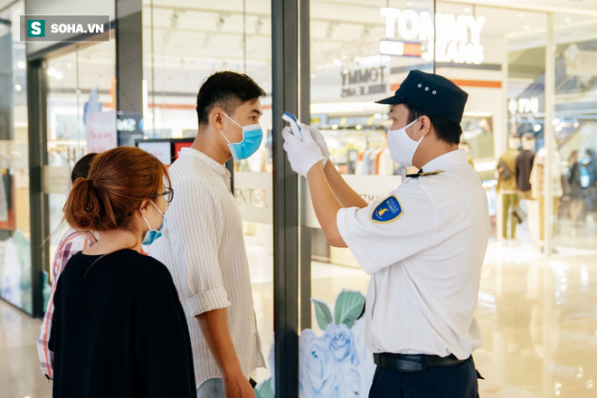 Những tấm biển đặc biệt vì cộng đồng tại khu chợ khét tiếng Hà Nội - Ảnh 9.