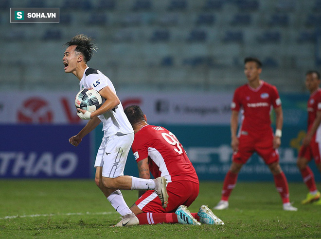 Bầu Đức: Chống dịch thành công mới bàn tiếp về V.League được! - Ảnh 1.