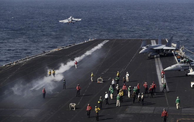 Syria đối mặt áp lực chưa từng thấy: Vùng cấm bay và tập kích tên lửa đẹp & thông minh? - Ảnh 1.