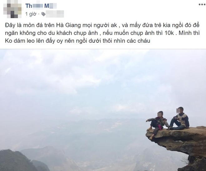 Xôn xao bức ảnh 2 đứa trẻ ngồi vắt vẻo trên mỏm đá ở Hà Giang, thu 10 nghìn đồng nếu khách muốn lên chụp ảnh - Ảnh 1.