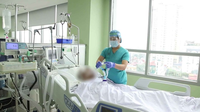 Bệnh viện Trung ương Quân đội 108 thiết kế mũ chắn giọt bắn ngăn ngừa virus SARS-CoV-2 - Ảnh 3.