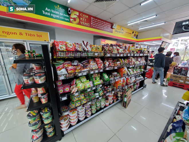 Chỉ trong 1 giờ, nhiều siêu thị ở Hà Nội bổ sung thần tốc nhu yếu phẩm cung ứng cho người dân - Ảnh 10.