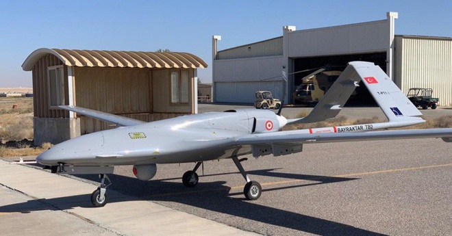 [ẢNH] Phòng không Syria bắn hạ 15% tổng số UAV Bayraktar TB2 của Thổ Nhĩ Kỳ chỉ sau 2 tuần chiến sự - Ảnh 1.
