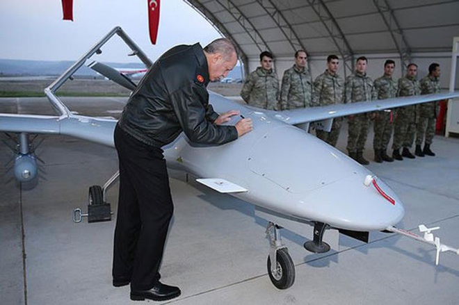 [ẢNH] Phòng không Syria bắn hạ 15% tổng số UAV Bayraktar TB2 của Thổ Nhĩ Kỳ chỉ sau 2 tuần chiến sự - Ảnh 12.