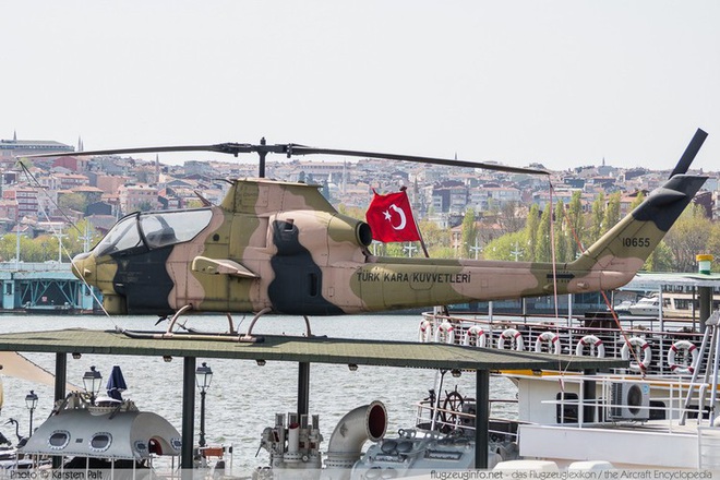 [ẢNH] Thổ Nhĩ Kỳ cho rắn hổ mang AH-1W vào tìm diệt xe tăng T-90 Syria? - Ảnh 5.