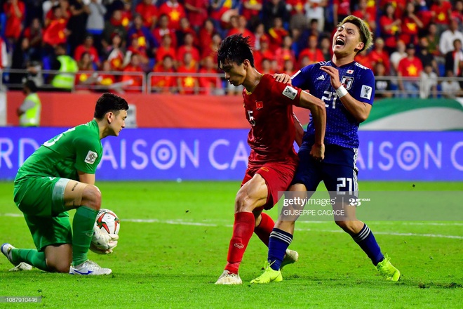 Muangthong lần đầu mở lời, Đặng Văn Lâm sắp thành cầu thủ triệu đô đầu tiên của Việt Nam? - Ảnh 2.