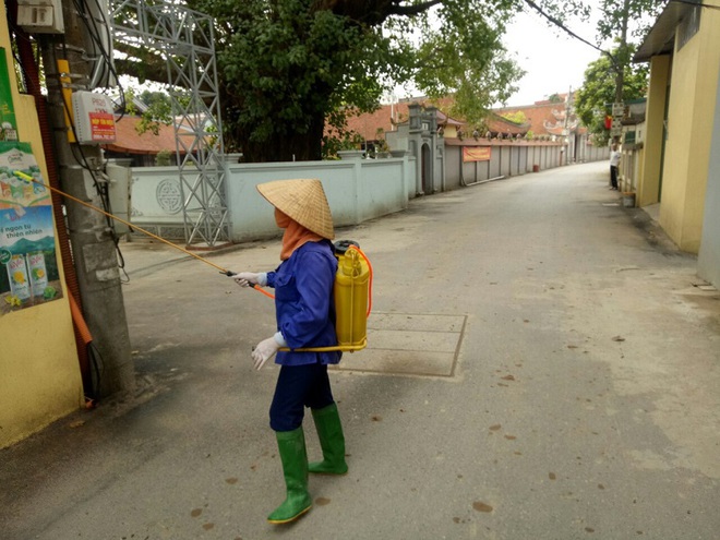 Đông Anh: Phun khử trùng tại khu dân cư Bắc Thăng Long, xã Hải Bối - Ảnh 6.