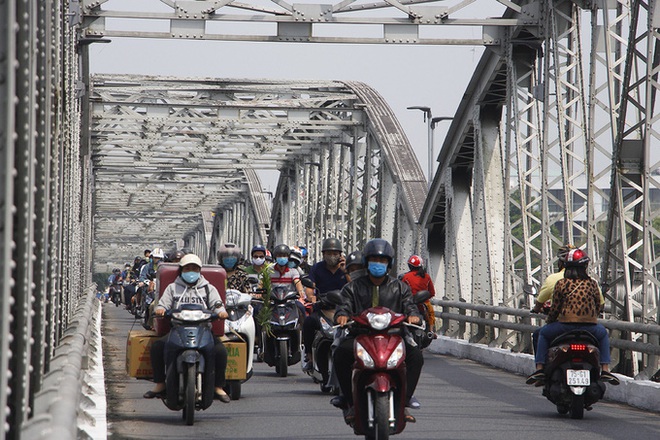 Dịch Covid-19 ngày 16/4: Cách ly phòng khám gần 20 nhân viên ở Hà Giang; BN 268 có anh trai từng làm thuê ở Trung Quốc, đã hoàn thành cách ly - Ảnh 4.