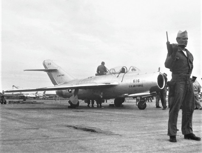 Mỹ đã “cuỗm” chiếc MiG-15 mới nhất của Liên Xô như thế nào? - Ảnh 2.