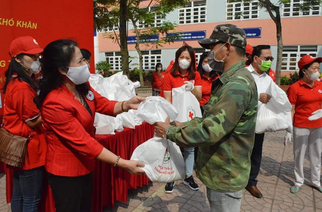 Hà Nội triển khai gói hỗ trợ an sinh xã hội: Kịp thời, đúng đối tượng! - Ảnh 1.