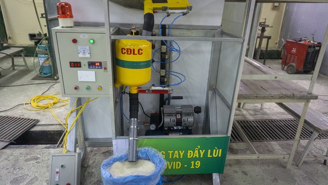 Cây ATM gạo “lưu động” giúp bà con vùng khó ở Lào Cai - Ảnh 1.