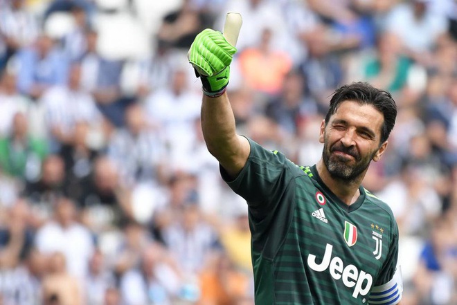 Buffon đạt thỏa thuận gia hạn hợp đồng với Juventus ở tuổi 42 - Ảnh 1.