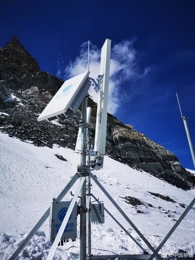 Nhờ Trung Quốc, đỉnh núi cao nhất thế giới giờ cũng đã có sóng 5G - Ảnh 2.