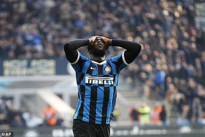 Lukaku: 23 cầu thủ Inter Milan có triệu chứng nhiễm COVID-19 - Ảnh 1.