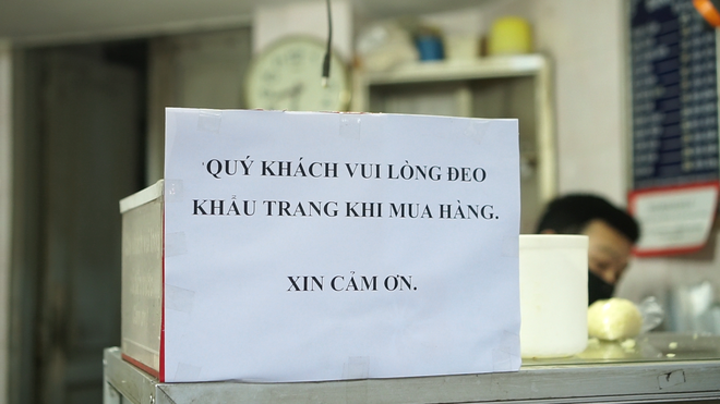 [VIDEO] Chủ các hàng quán ở TP.HCM và Hà Nội phấn khởi khi được mở bán sau thời gian cách ly xã hội - Ảnh 2.