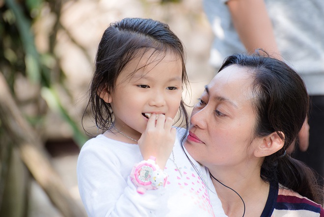 NSƯT Hạnh Thúy: Tôi đẻ được Đậu mẹ tròn con vuông là ơn mọi người nhiều lắm - Ảnh 3.