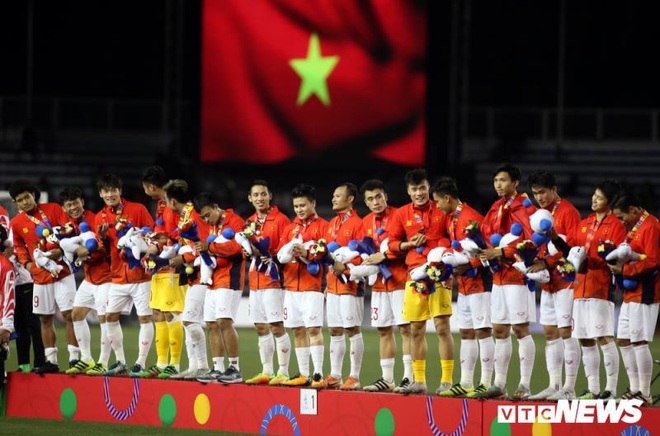 AFF Cup 2020: Bóng đá Việt Nam làm bàn đạp thoát khỏi dư âm COVID-19 - Ảnh 2.