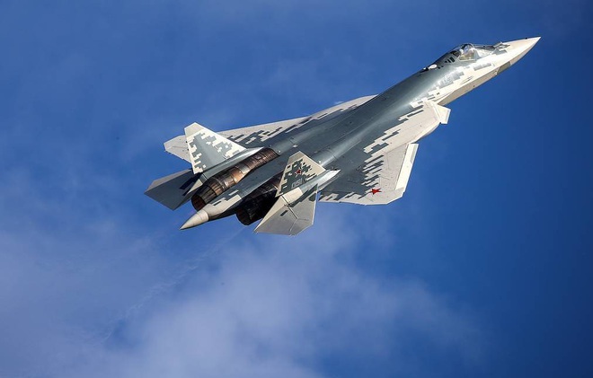 Ai đã cả gan chê sát thủ tàng hình Su-57 của Nga? - Ảnh 2.