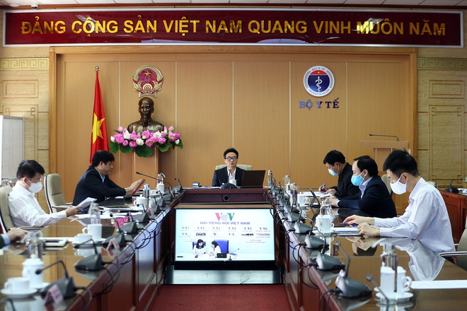 Sản xuất thành công sinh phẩm mới, Việt Nam làm chủ 2 phương pháp xét nghiệm COVID-19; GĐ Sở Y tế Quảng Trị: Mua máy xét nghiệm giá 1,45 tỉ là liệu cơm gắp mắm - Ảnh 1.