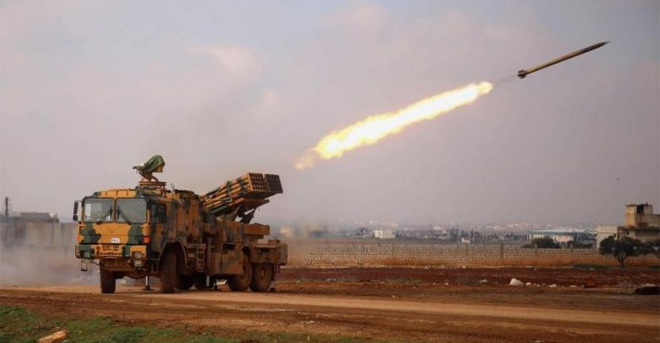 QĐ Syria đánh sập trận địa phiến quân ở Idlib - TT Putin nổi giận với ông Assad, tên lửa Israel áp sát Syria - Ảnh 1.
