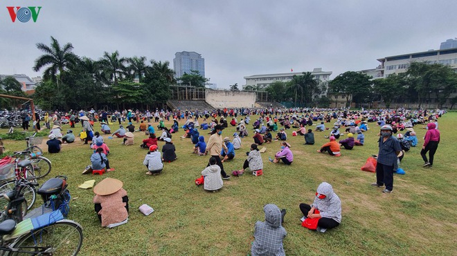 Dịch Covid-19 ngày 30/4: Phong tỏa chung cư ở Sài Gòn, nơi BN 92 vừa tái dương tính; 3/4 bệnh nhân tái dương tính đã âm tính trở lại - Ảnh 2.