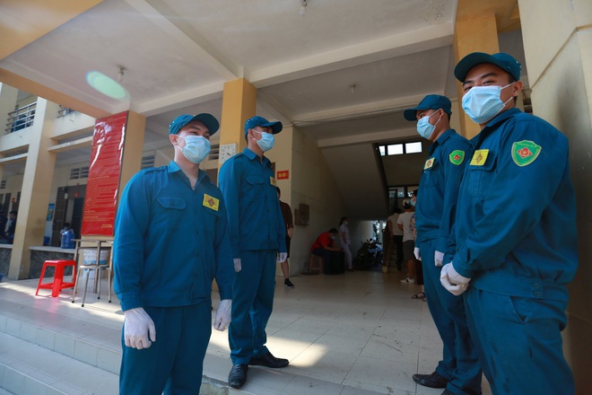 [TRỰC TIẾP] 930 người được về nhà sau 14 ngày cách ly tập trung tại Sài Gòn - Ảnh 2.