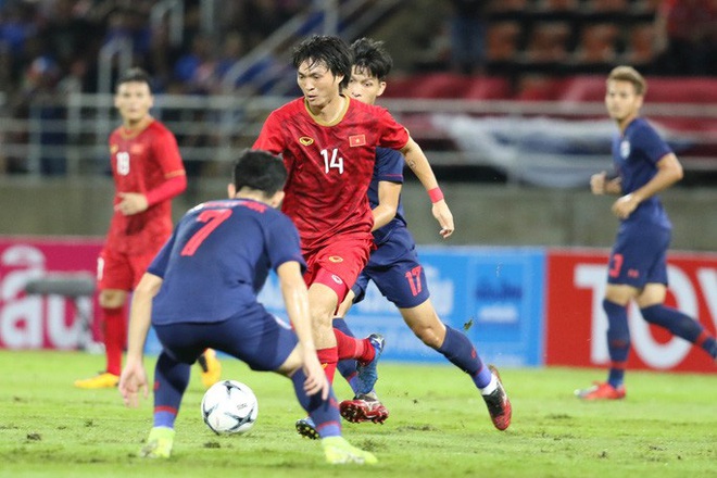 Tuyển Việt Nam nuôi mộng World Cup, còn người Thái Lan làm lại từ AFF Cup - Ảnh 2.
