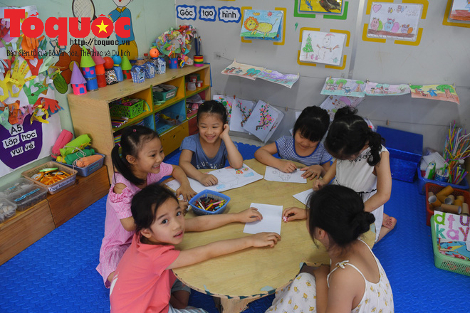 Học sinh gần 1.900 trường mầm non và tiểu học tại Hà Nội đi học trở lại - Ảnh 16.