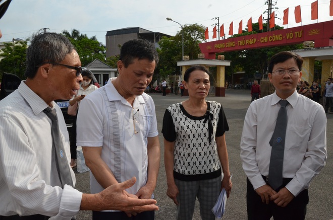 [ẢNH] Quang cảnh phiên xử vợ chồng chủ doanh nghiệp Lâm Quyết liên quan đến Đường Nhuệ - Ảnh 3.