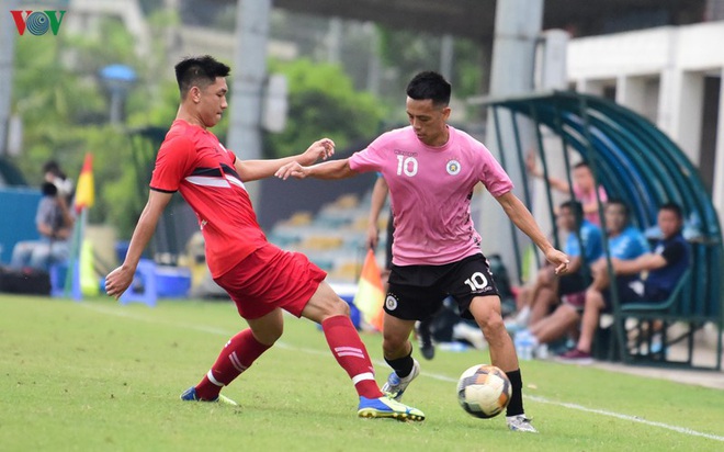 Văn Quyết tỏa sáng trong trận đấu dang dở của Hà Nội FC và Viettel - Ảnh 1.